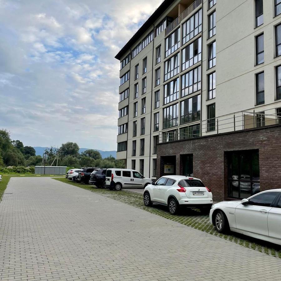 Aparthotel "Апартсервic" Жк Сонячний Квартал Solotschyn Exterior foto